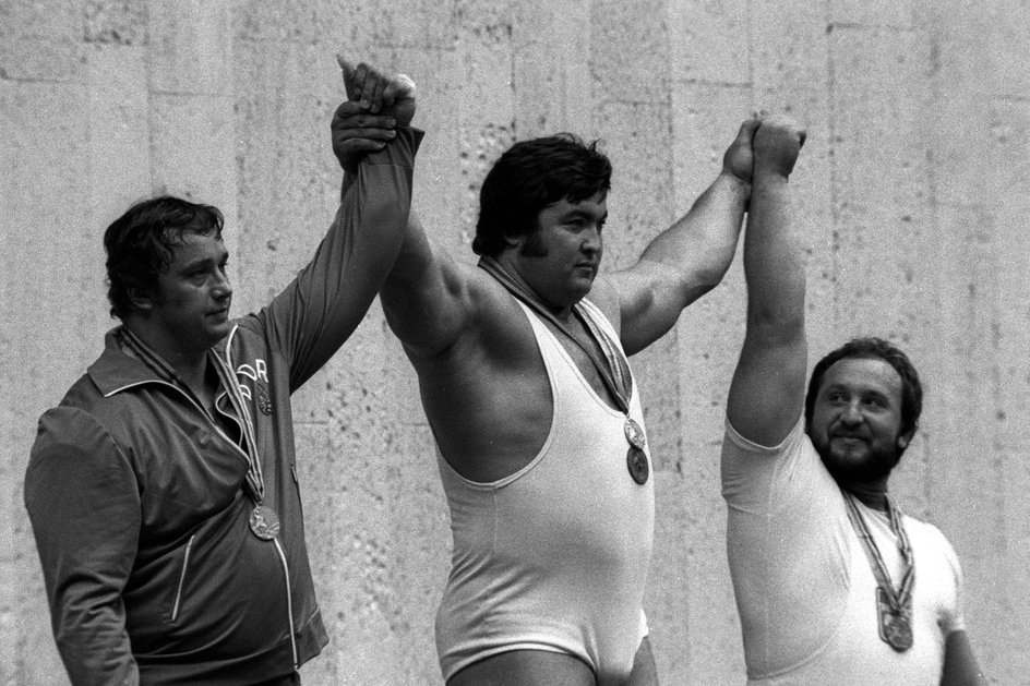 Tadeusz Rutkowski (z prawej) na podium igrzysk olimpijskich w Moskwie