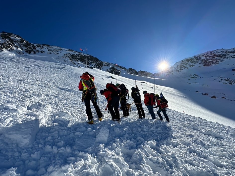 TOPR podczas lawiny w Dolinie Pięciu Stawów Polskich