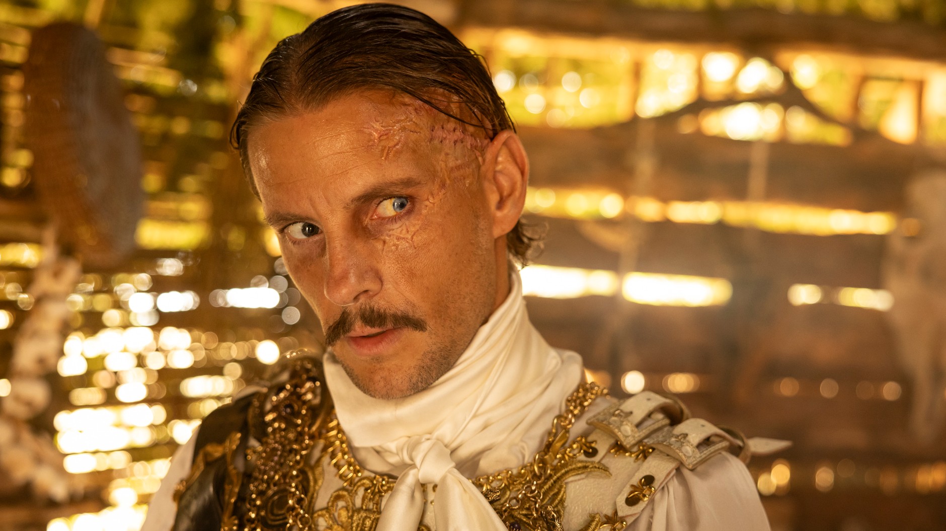 Sebastian Fabijański w filmie "Dziki"