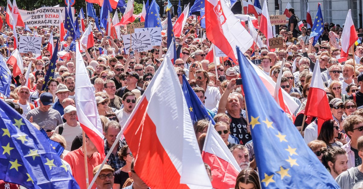 Czy Polacy chcą wyjść z Unii Europejskiej? Są wyniki nowego sondażu