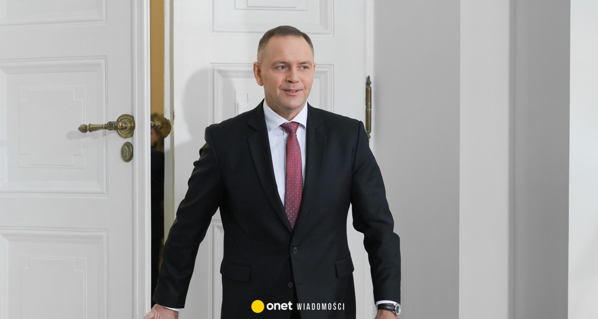 Prezydent Karol Nawrocki wciągany w wojnę frakcji PiS. Harcerze kontra maślarze