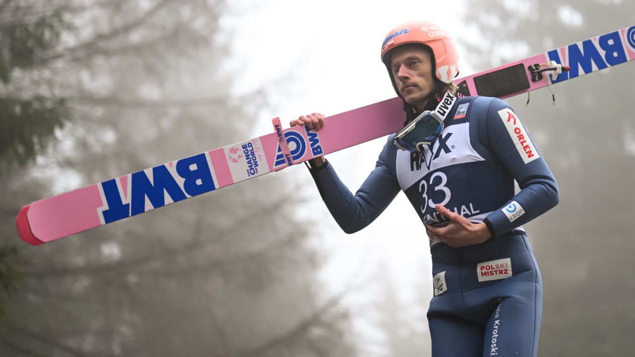 Kompromitacja na MŚ w lotach. Jeden Polak w TOP30. Oberstdorf boleśnie obnażył kadrę naszych skoczków - sport.tvp.pl