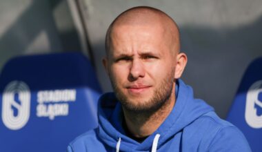 Dawid Szulczek będzie pracował w Rakowie Częstochowa. Został asystentem Łukasza Tomczyka - sport.tvp.pl