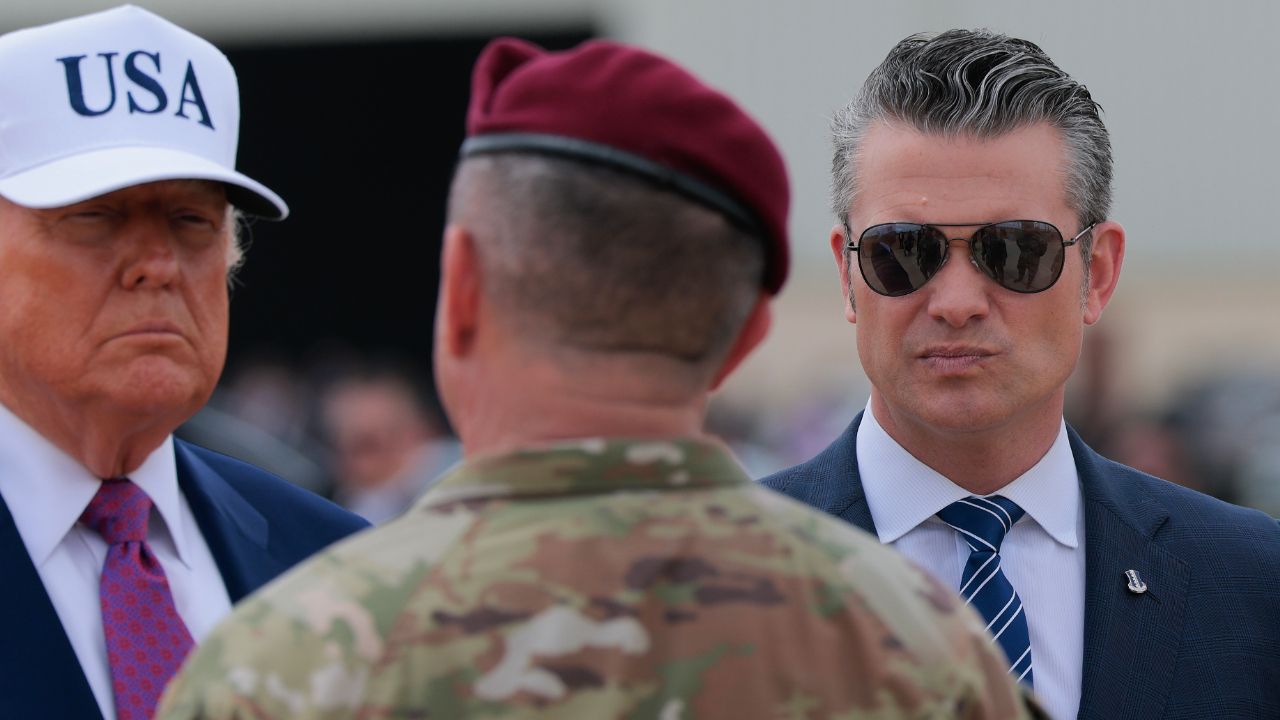 Trump chciał planować atak na Grenlandię. Generałowie powiedzieli „nie” - TVP Info