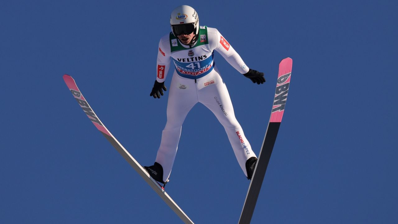 Poznamy mistrza świata w lotach! Sobotnie skoki [NA ŻYWO] - sport.tvp.pl