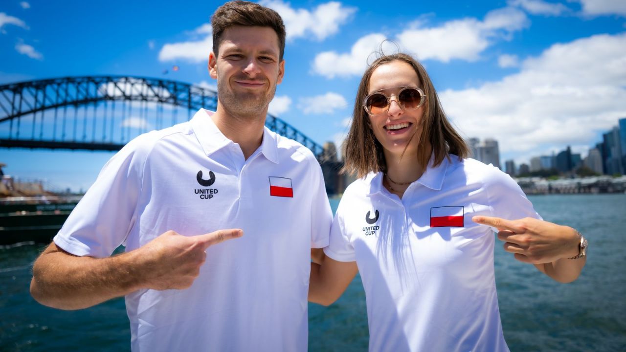 Kiedy mecz Polska – Australia w ćwierćfinale United Cup 2026? O której zagra Iga Świątek i Hubert Hurkacz? - sport.tvp.pl