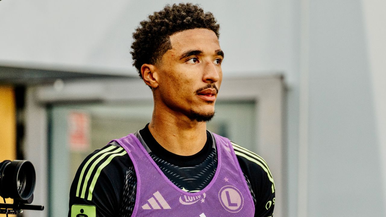 Marcel Mendes-Dudziński wypożyczony przez Legię Warszawa. Bramkarz zagra w drugiej lidze - sport.tvp.pl