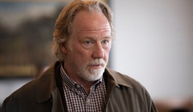 Timothy Busfield na planie serialu "For Life"