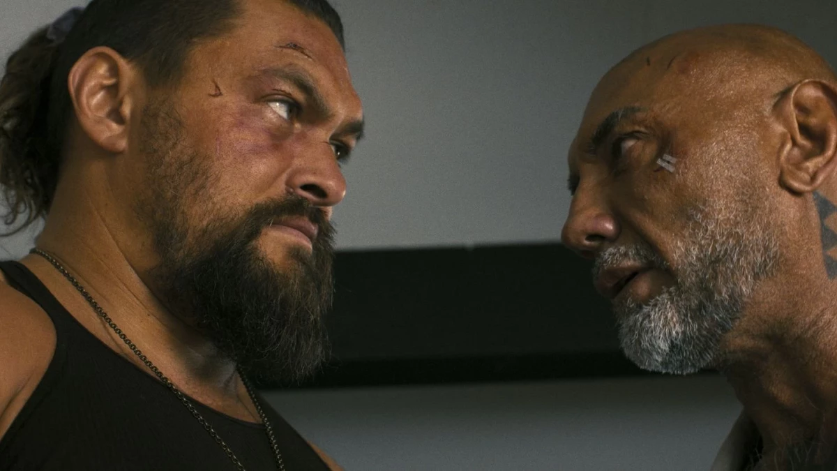 Jason Momoa i Dave Bautista piorą zbirów aż huczy. Zwiastun filmu akcji