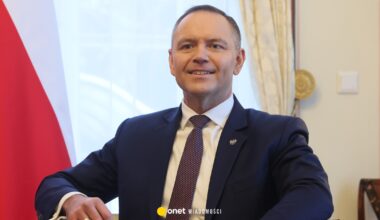 Prezydent odgryzł się premierowi. "Trzecią dekadę pan klęczy"