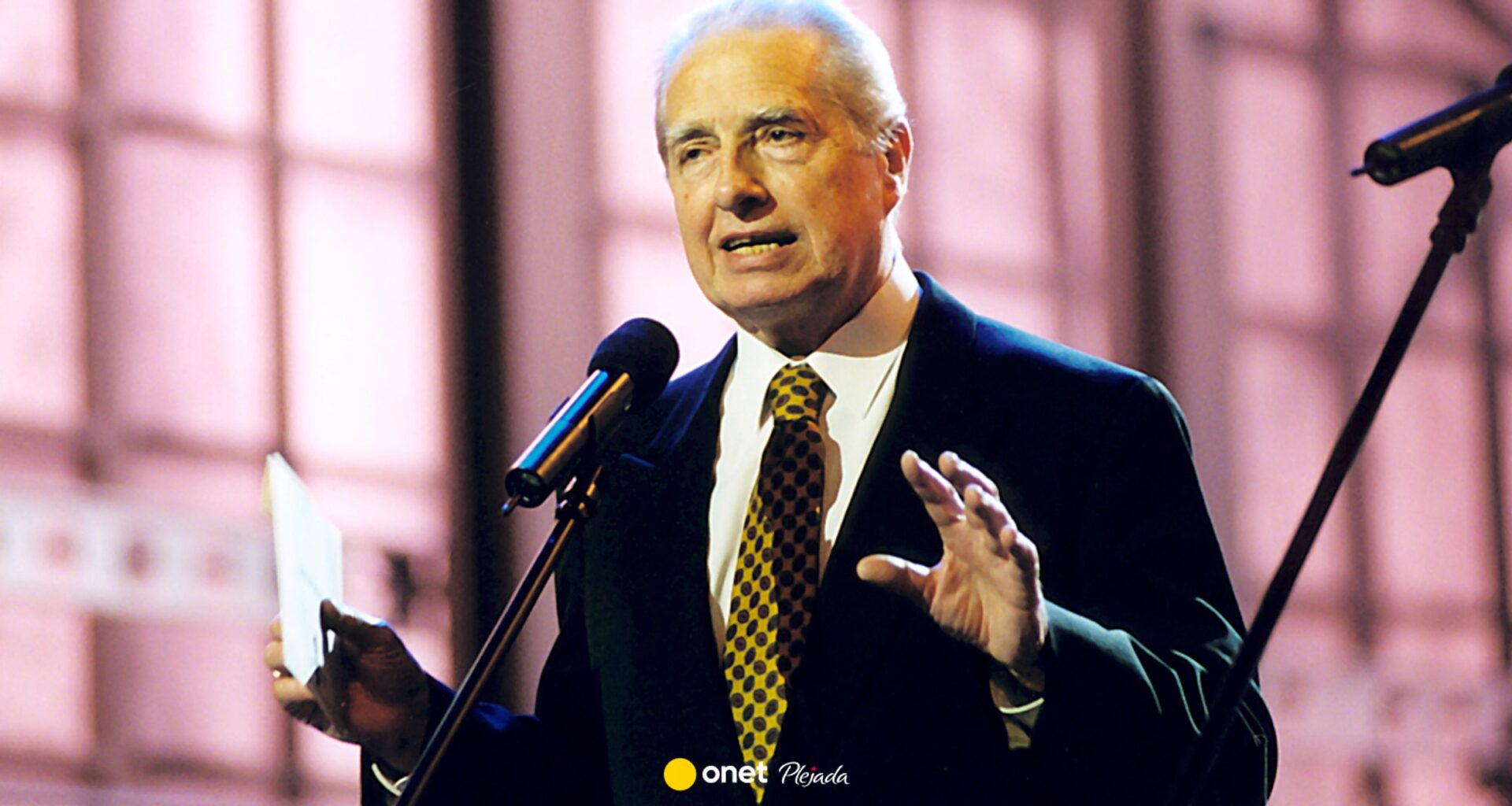 Lucjan Kydryński ożenił się z Haliną Kunicką. Nie lubił zapowiadać występów żony