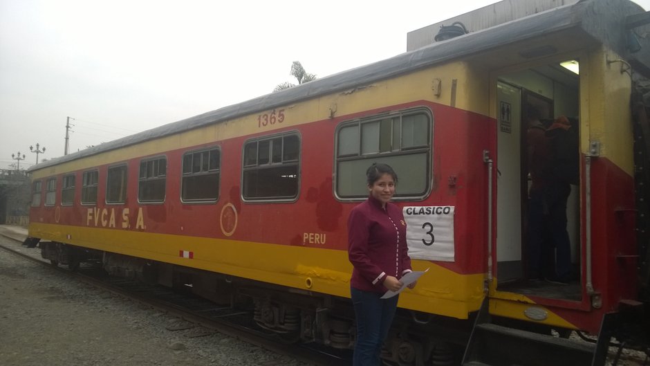 Pociąg Kolei Transandyjskiej na stacji początkowej Lima Desamparados