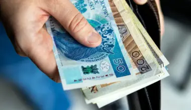 Płaca minimalna 2026. Ile na rękę? Najniższa krajowa brutto i netto po podwyżce