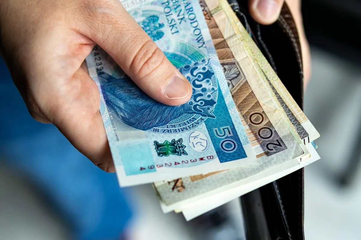 Płaca minimalna 2026. Ile na rękę? Najniższa krajowa brutto i netto po podwyżce