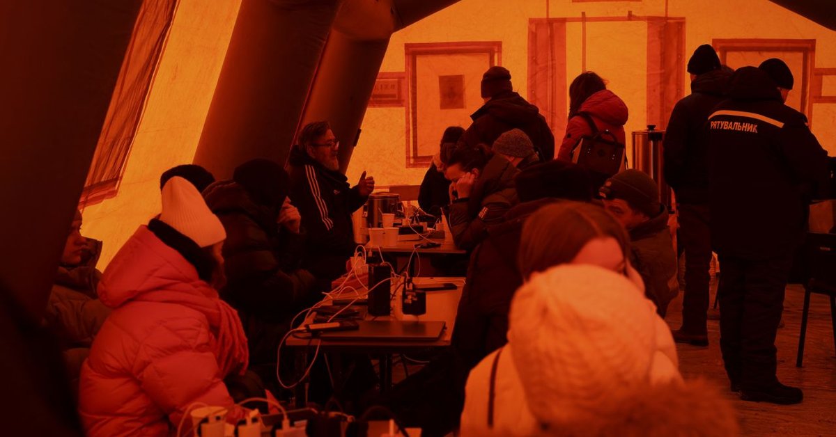 Ukraińska stolica na krawędzi katastrofy. Domy pokrywają się lodem