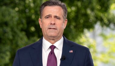 Tajna wizyta szefa CIA w Polsce. Wiadomo, z kim rozmawiał - Onet