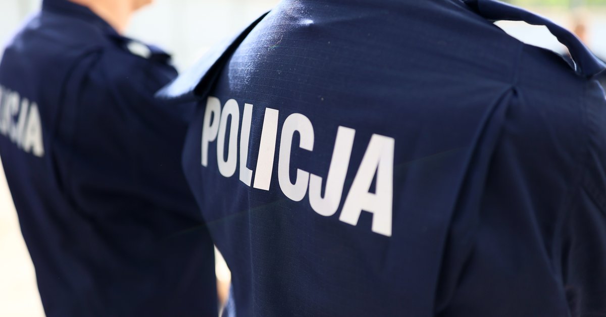 Gwałt na oddziale prewencji w Piasecznie. "Alkohol leje się tam strumieniami"
