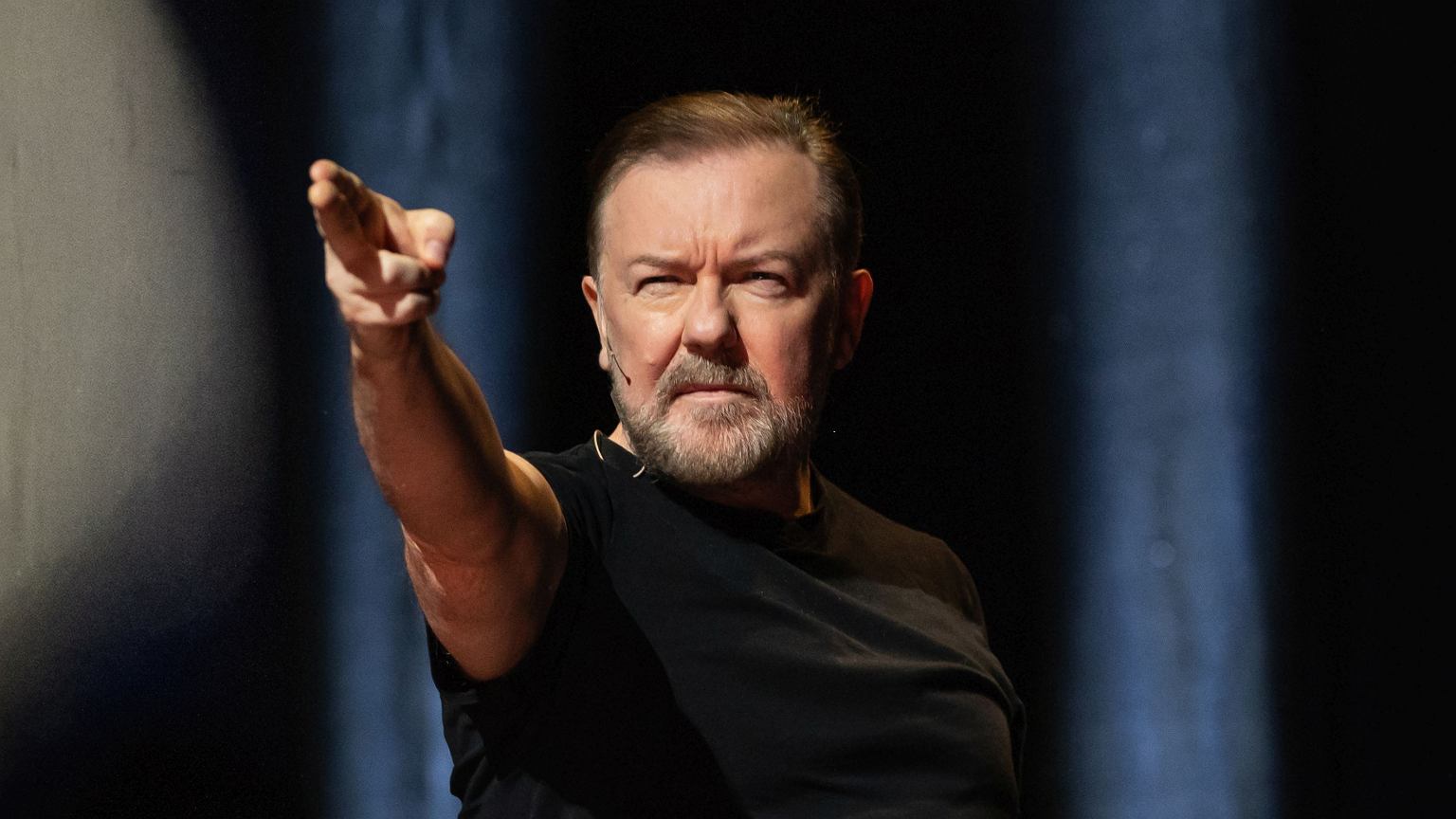 Kochali, teraz krytykują. Znany komik podpadł widzom