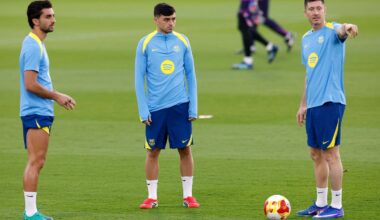 Hiszpanie trąbią o Lewandowskim. 'Nie chce rezygnować'