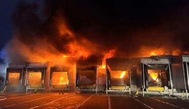 Ujawniono przyczynę pożaru hali w Tarnowie Podgórnym. Zawiniła zawartość paczki