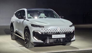 Renault Filante to nowy flagowiec francuskiej marki. Nie zobaczycie go w Polsce, ani Europie