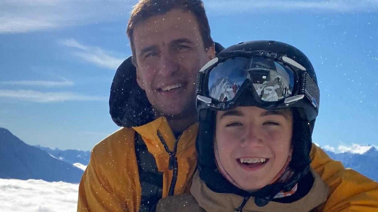 Jarosław Bieniuk złożył życzenia synowi. Kadr z Przybylską chwyta za serce - Plotek.pl