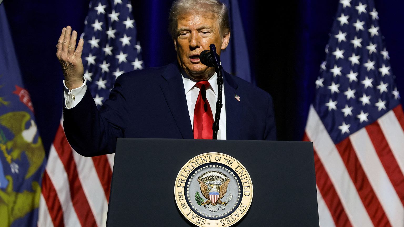 Rajd cen ropy naftowej. USA wzywa swoich obywateli. 'Natychmiast'