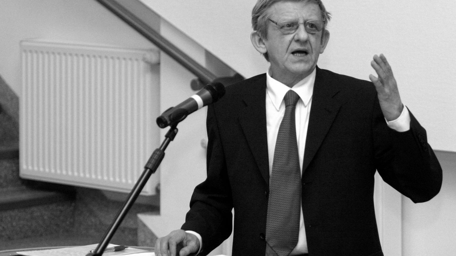 Nie żyje prof. Leszek Paradowski, ceniony lekarz i naukowiec. Był rektorem uczelni we Wrocławiu