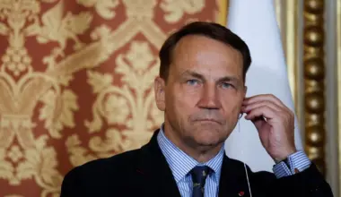 Ważne słowa Sikorskiego w Paryżu: Przechodzimy do realizacji - Wiadomości z kraju i ze świata - Dziennik.pl