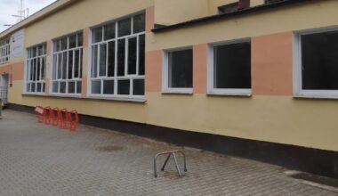 Poznańskie liceum przechodzi na nauczanie zdalne. To z powodu niebezpiecznej sytuacji na drogach i chodnikach