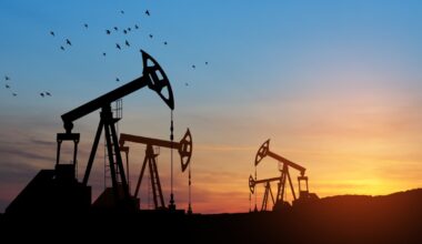 ​Ceny ropy lecą w dół! Czy paliwo na stacjach też stanieje?