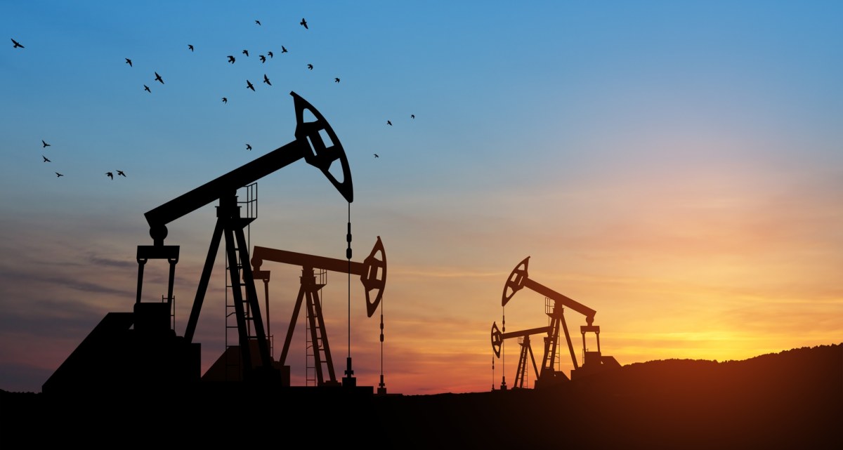 ​Ceny ropy lecą w dół! Czy paliwo na stacjach też stanieje?