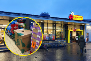 Wielkie pudła przy kasach w Biedronce. Sieć zrzuca to na pogodę