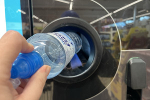 Rewolucja na półkach trwa. Ale na efekty systemu kaucyjnego trzeba jeszcze poczekać