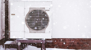Ile prądu „ciągnie” pompa przy -20°C? Zobacz, czy bać się mrozów i starszych domów [WYLICZENIA]