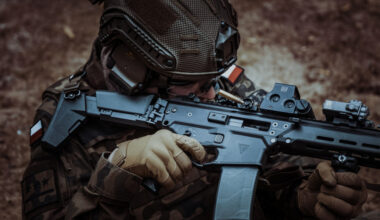 Miliardy na obronność pod znakiem zapytania. Trwa polityczna wojna. "Nie jestem w stanie sobie wyobrazić"