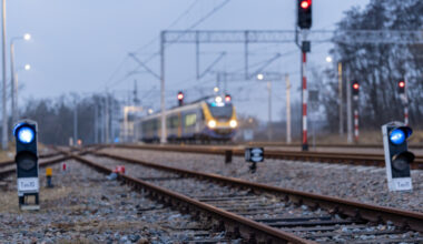 Szukają pracowników. 8 tys. zł pensji i długa lista dodatków