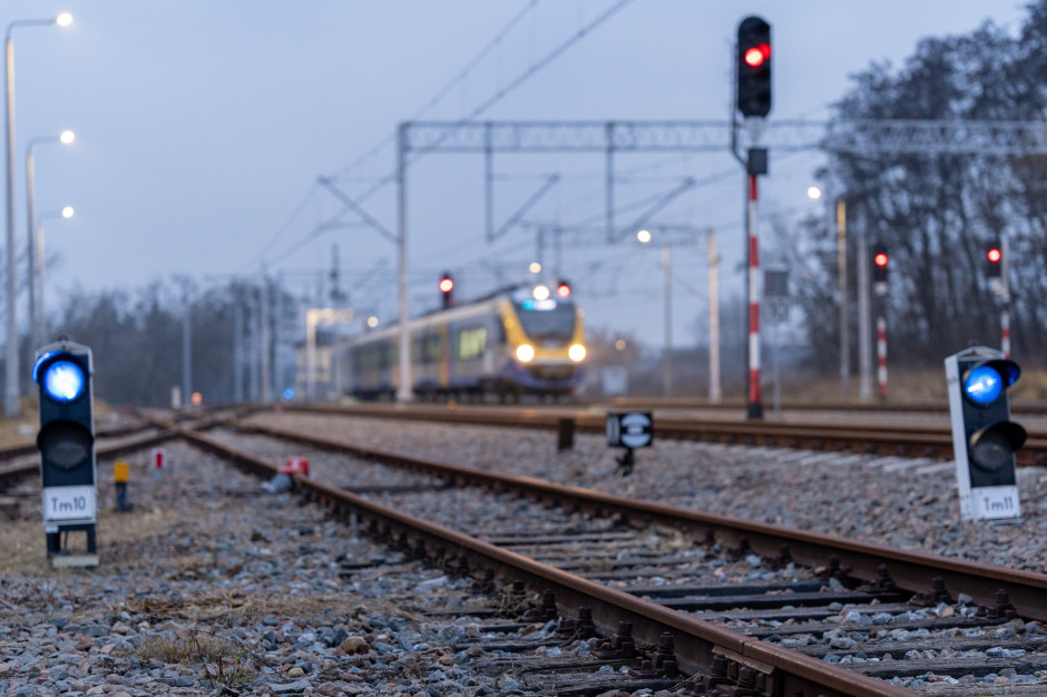 Szukają pracowników. 8 tys. zł pensji i długa lista dodatków