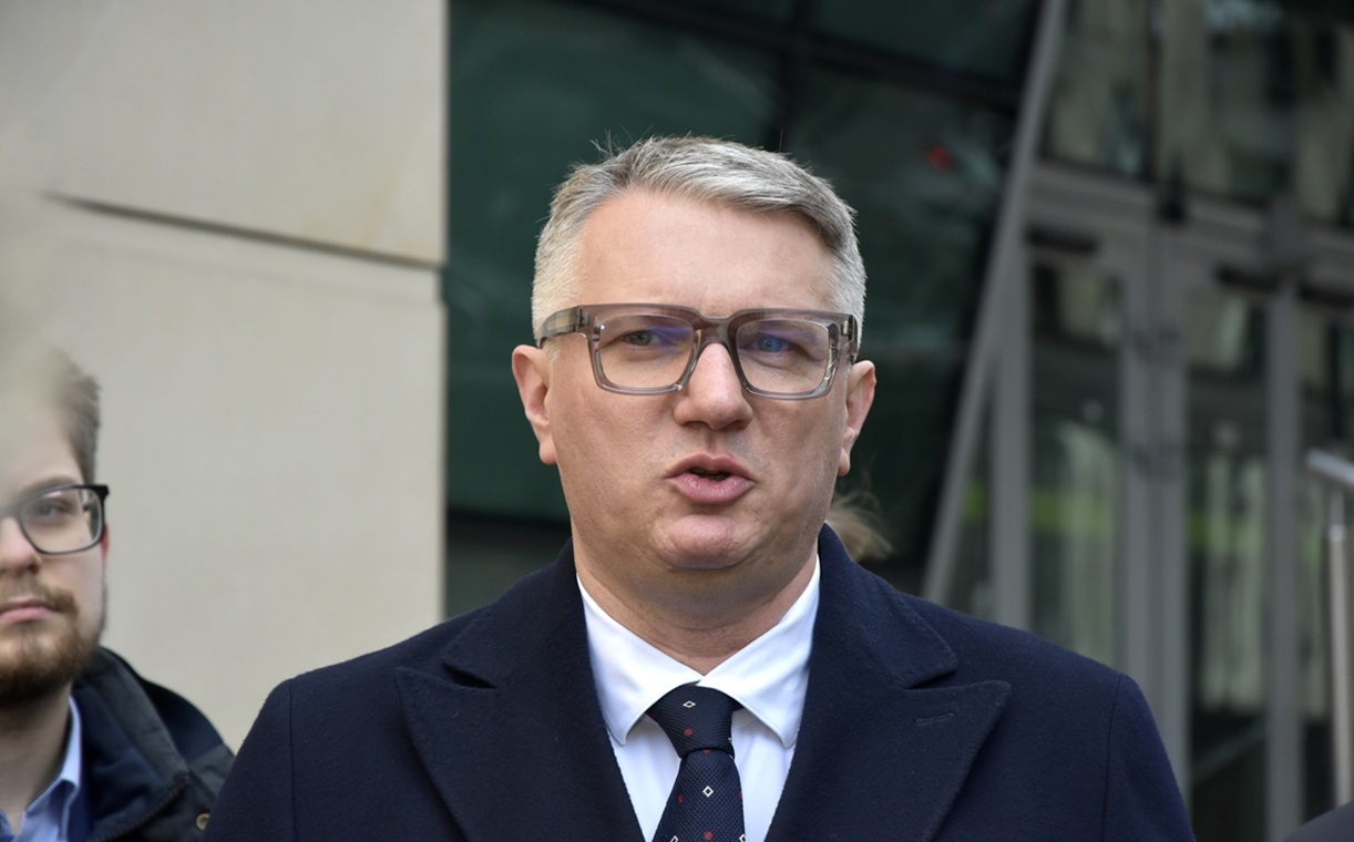 To system masowej inwigilacji. Ludzie są wściekli