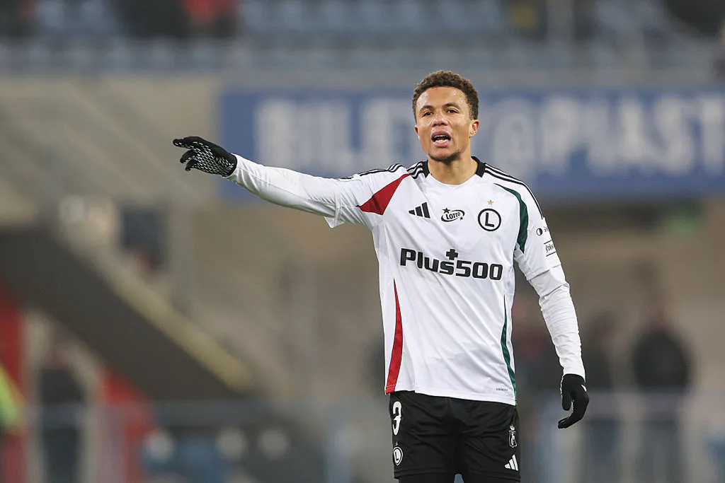 Papszun zablokował transfer Kapuadiego do Serie A. Piłkarz był już we Włoszech