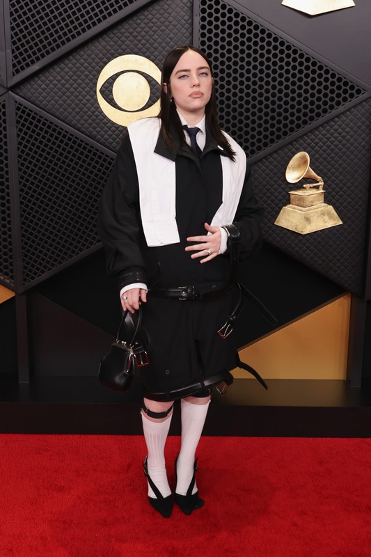 Billie Eilish w kreacji marki Hodakova