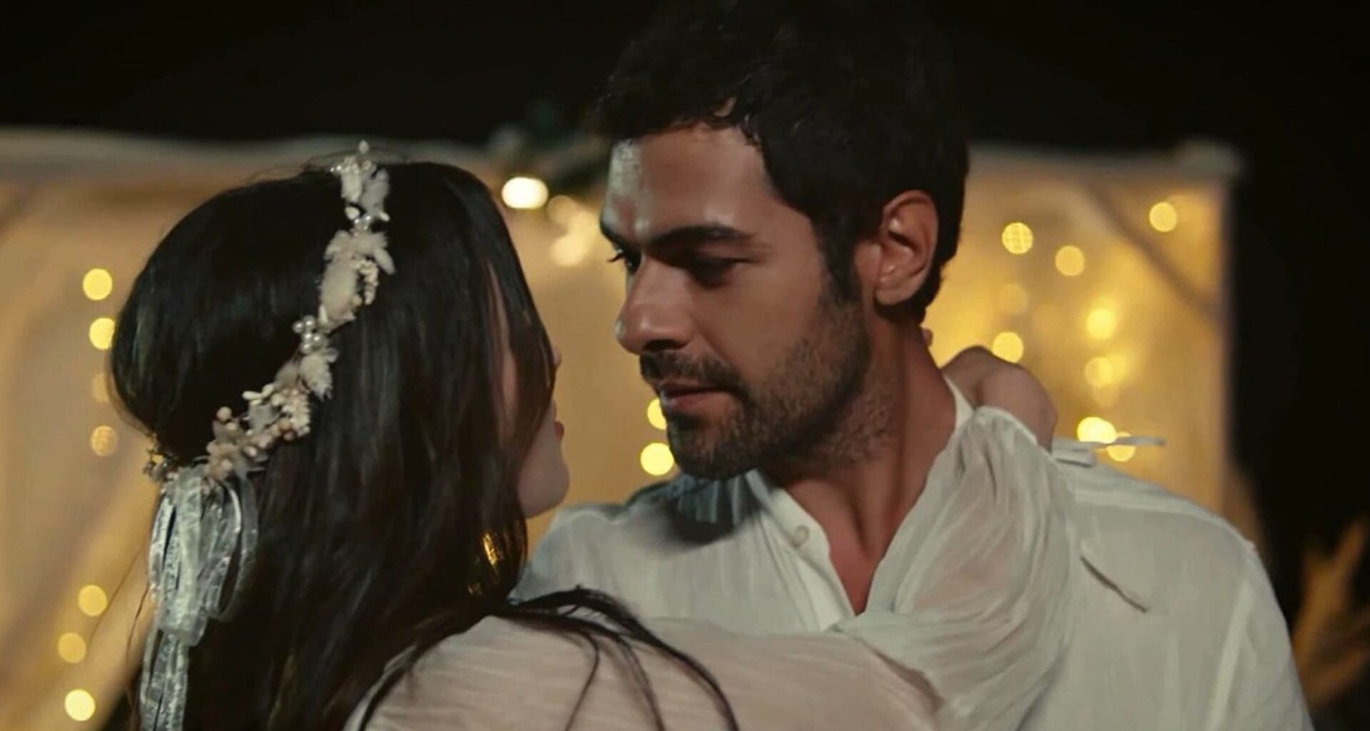 "Wichrowe wzgórze": Kadr z serialu