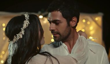 "Wichrowe wzgórze": Kadr z serialu