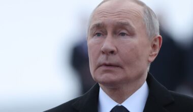 Rozbił szybę na przystanku. Wszystko się nagrało