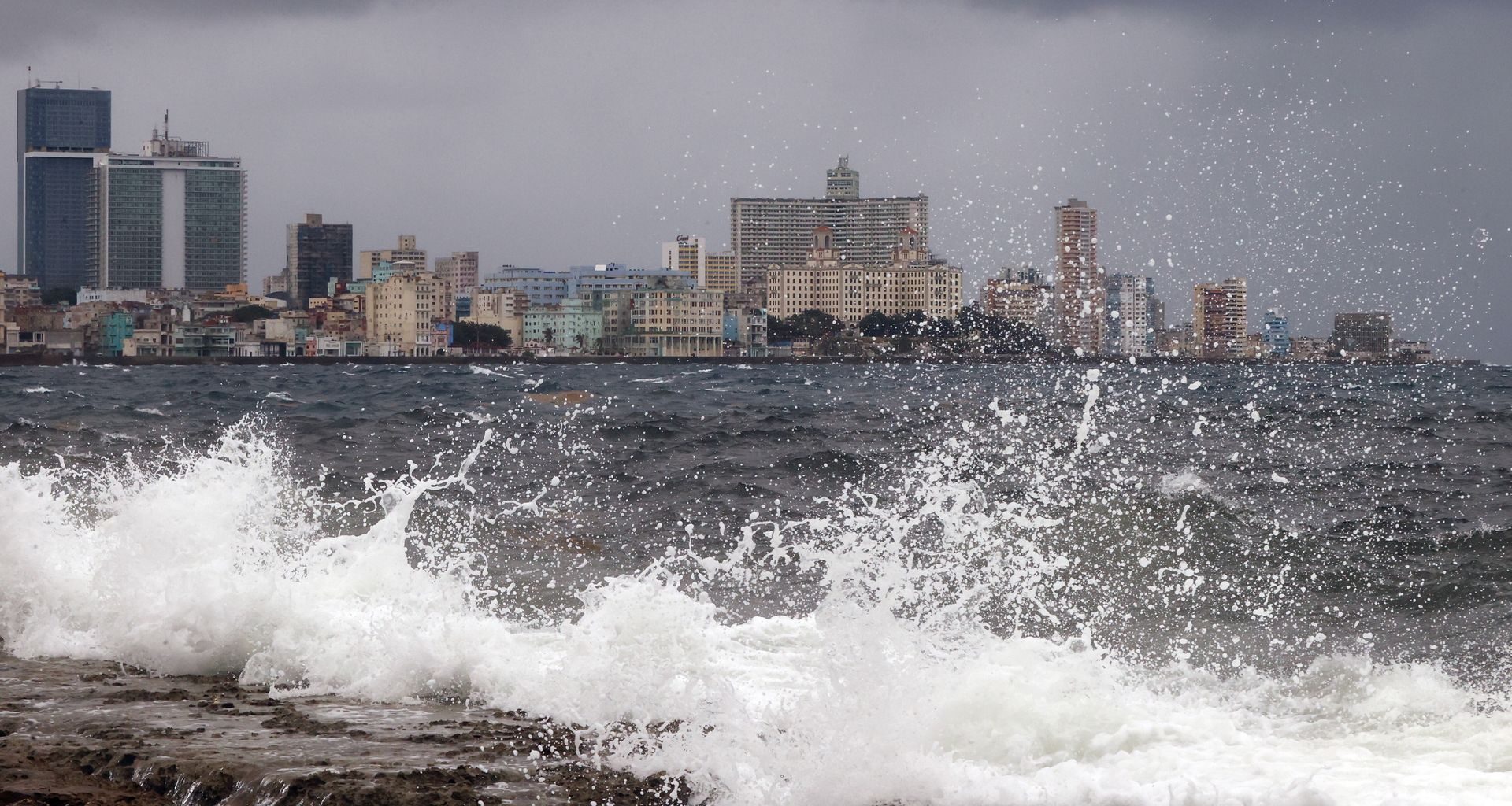 Żona Sikorskiego ostro o Trumpie. "Wszystko jest na sprzedaż"