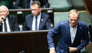 Wyraźna przewaga KO nad PiS. Nowy sondaż potwierdza trend - Onet