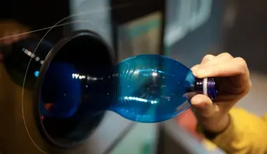 Koniec z obowiązkiem zawożenia butelek z kaucją do sklepów? Odbiorą je spod drzwi