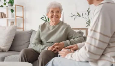 Orzeczenie o niepełnosprawności ze względu na podeszły wiek [lista świadczeń, ulg i uprawnień przysługujących niepełnosprawnym seniorom w 2026 r.]