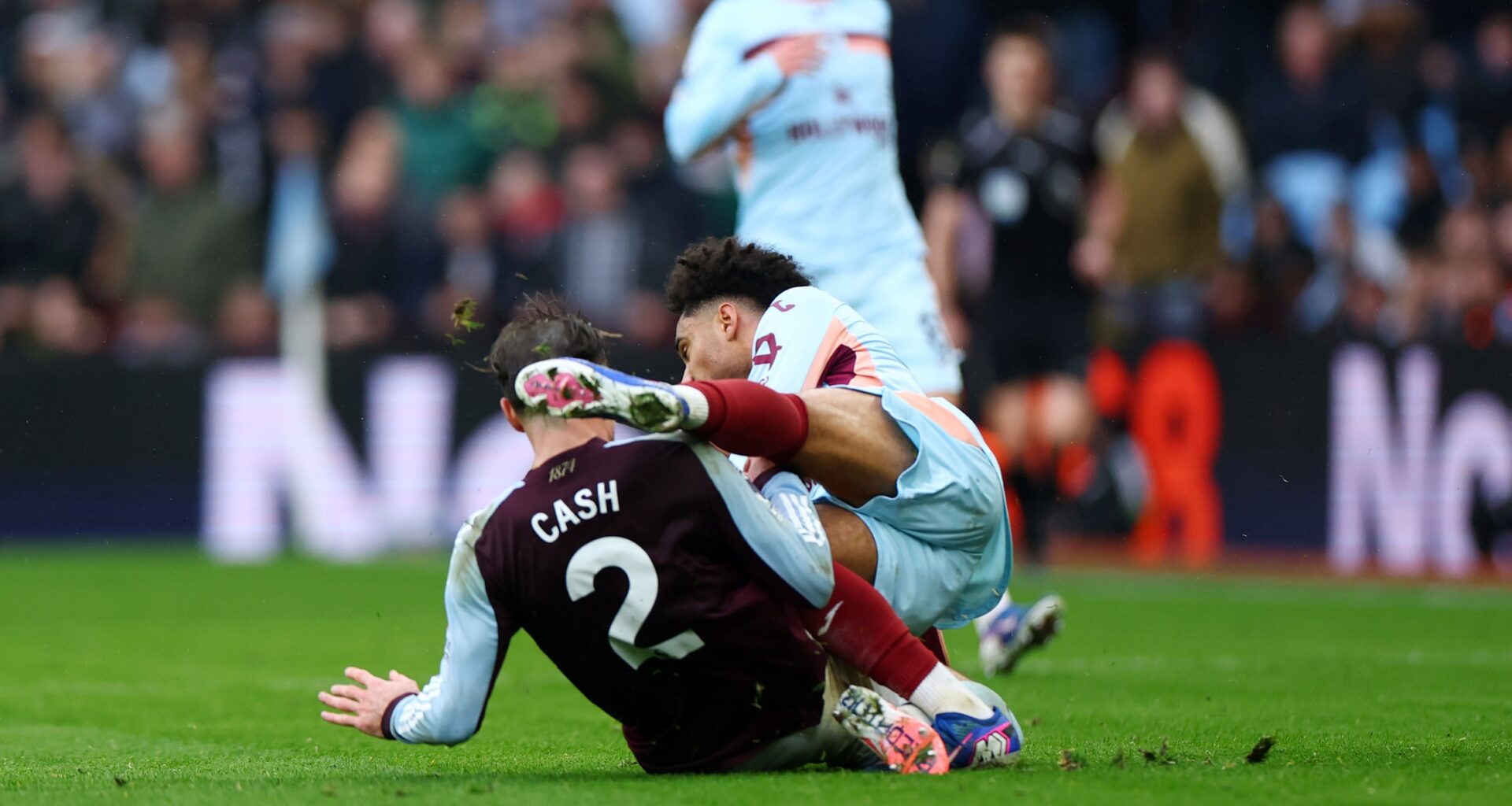 Kevin Schade i Matty Cash