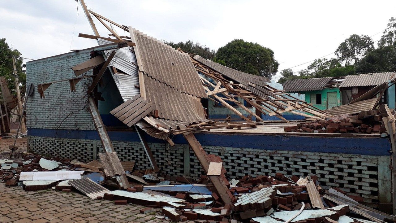 Papież modli się za ofiary kataklizmu w Portugalii